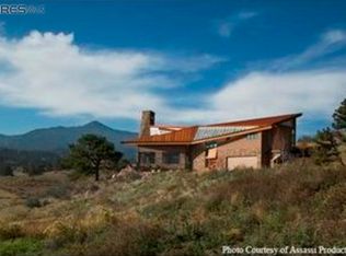 627 Stagecoach Trl, Lyons, CO 80540