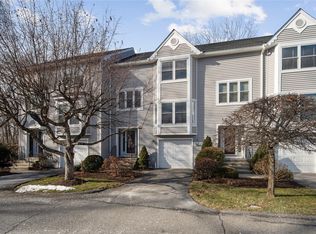 14 Guilford Cir, White Plains, NY 10526