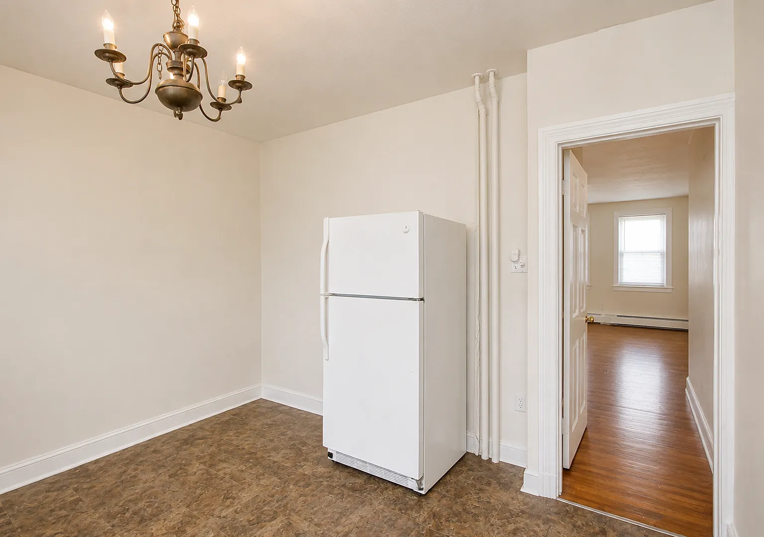8422 Germantown — Photo 4