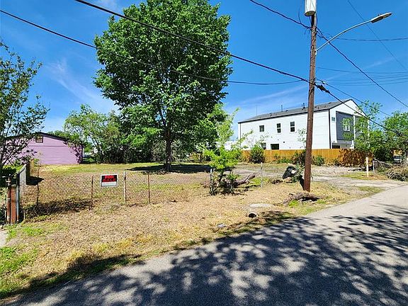 2nd image of 2813 Brackenridge Street