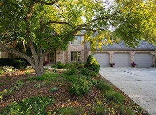 960 W Bailey Rd, Naperville, IL 60565