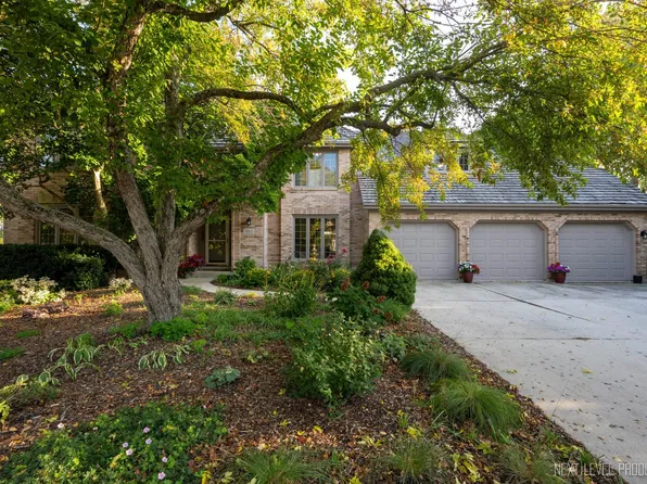 960 W Bailey Rd, Naperville, IL 60565