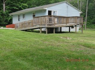 223 Arnold Rd, Sturbridge, MA 01518