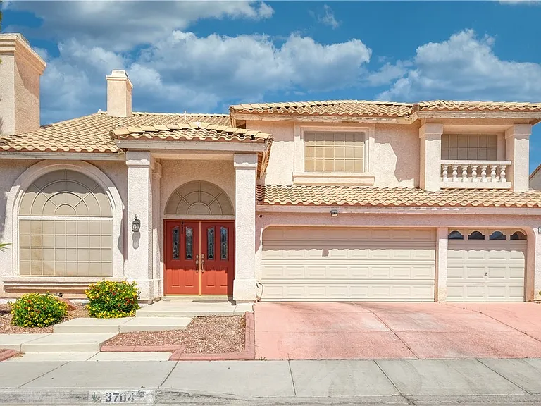 3704 N Campbell Rd — Photo 1