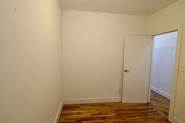 Rented by Lucky Apt Inc | media 19