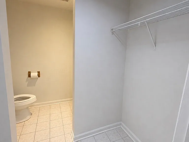 406 Cedar Lane Rd #B — Photo 11