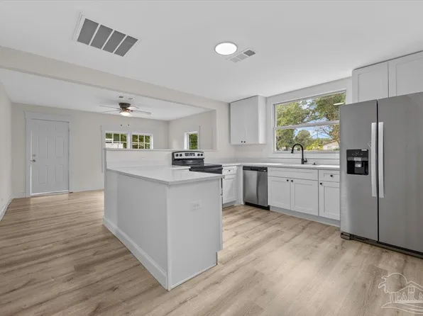 7644 Graves Rd, Pensacola, FL 32514