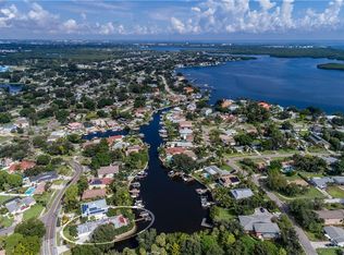 5325 Bayou Grande Blvd NE, Saint Petersburg, FL 33703