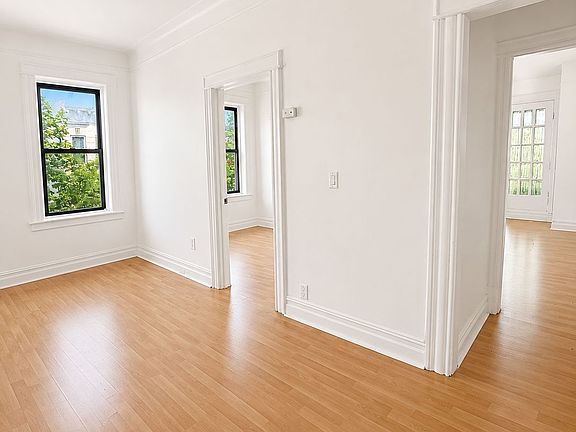 5th image of 6501 Fresh Pond Rd #2B