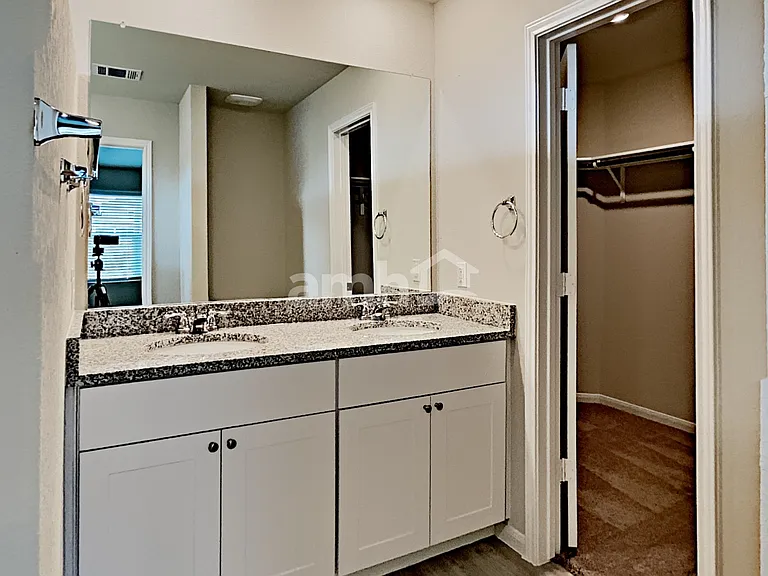 2713 Iberia Ct — Photo 14
