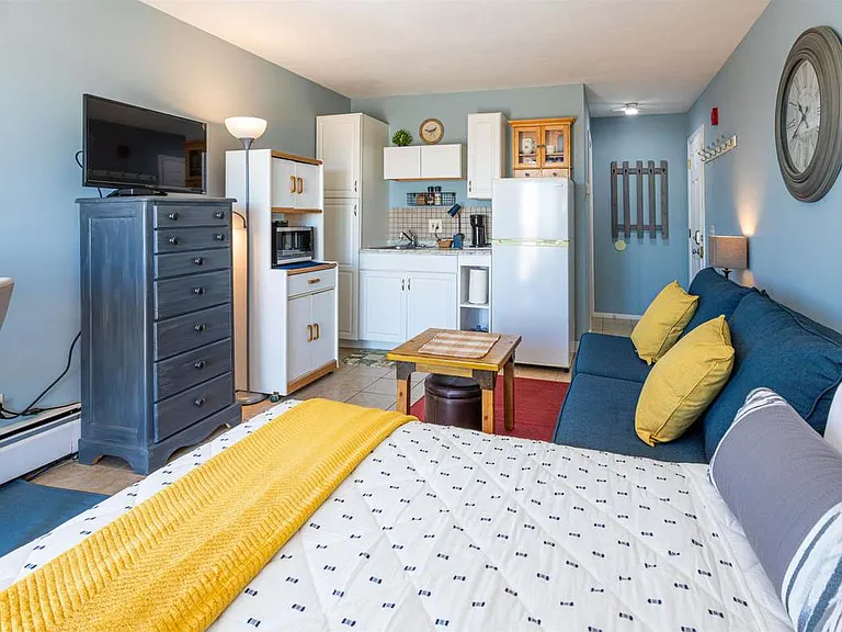 415 Ocean Blvd #103 — Photo 9