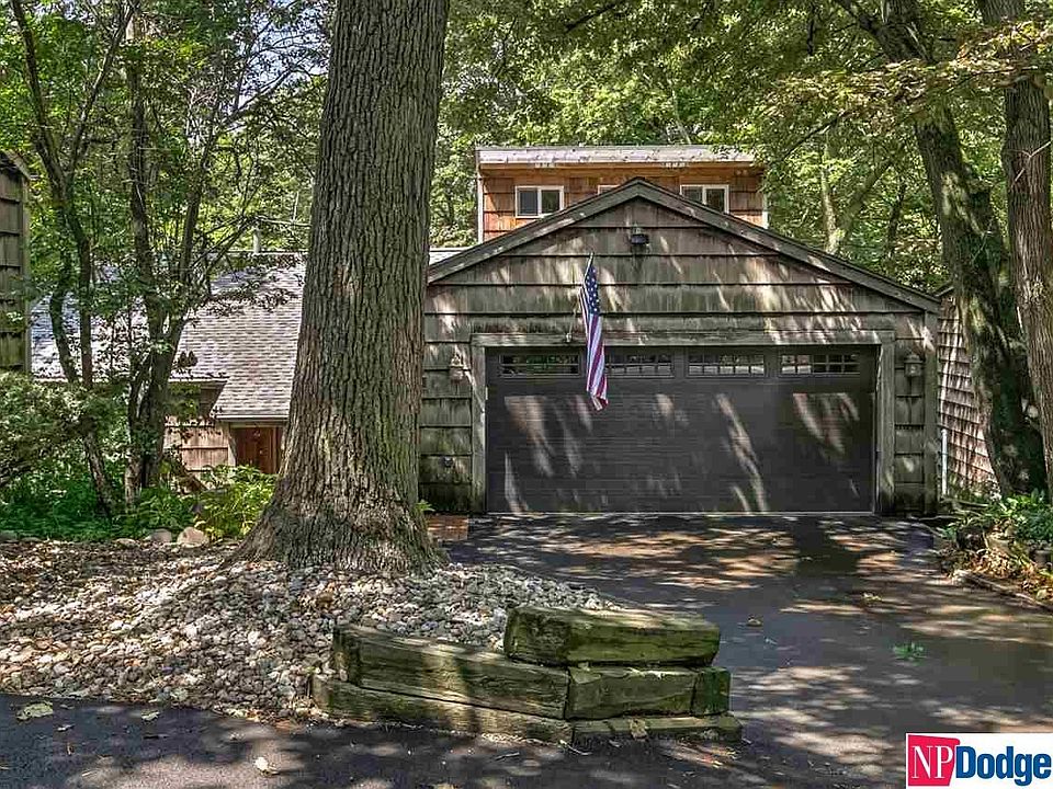 1st image of 210 Basswood Ct