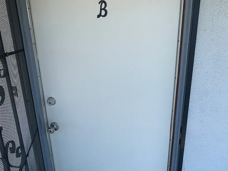 upstairs unit B for rent