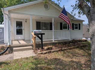 682 Burdie Dr, Hubbard, OH 44425