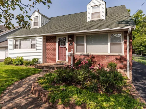 1227 McKinley Ave, Saint Louis, MO 63119
