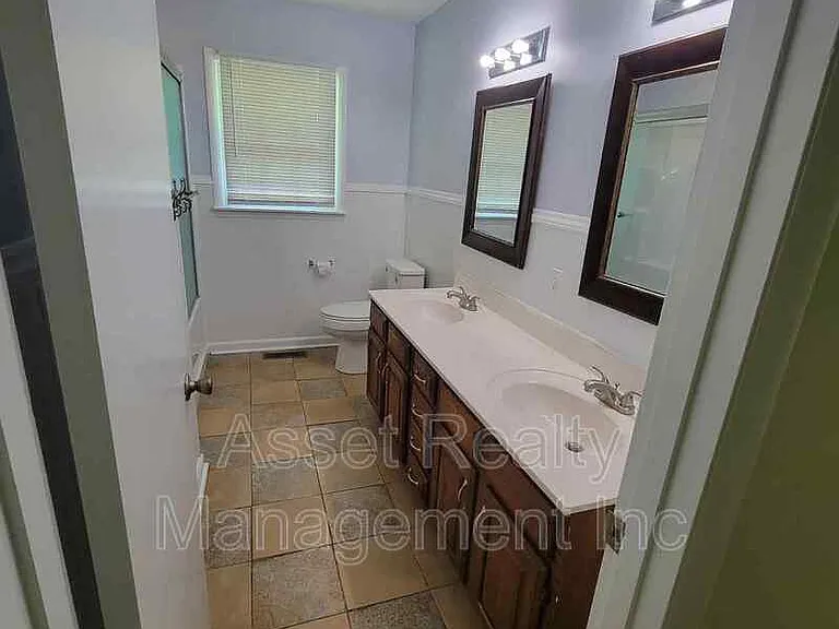 201 Farlow Dr — Photo 6