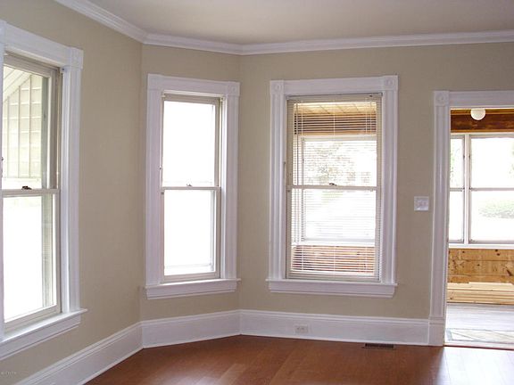 2nd image of 1040 Arianna St NW