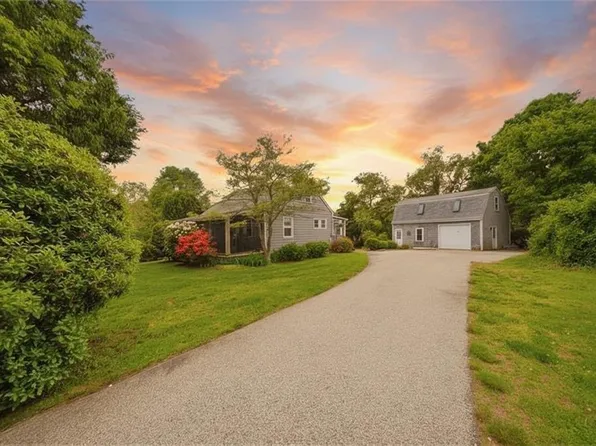 15 Kardway St, South Kingstown, RI 02879