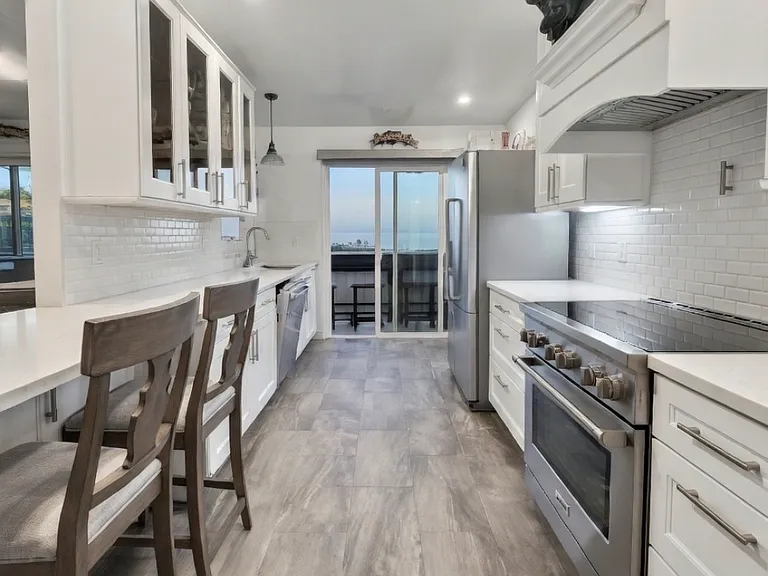 Bright ocean-view kitchen!