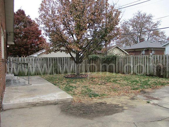 5th image of 1327 Shannon Ave