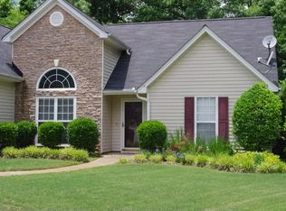 364 Hydesmere Dr, Sugar Hill, GA 30518