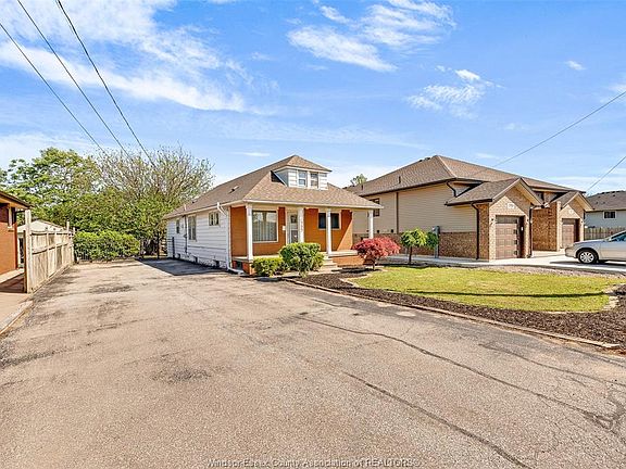 3rd image of 3999 Grand Marais Rd E