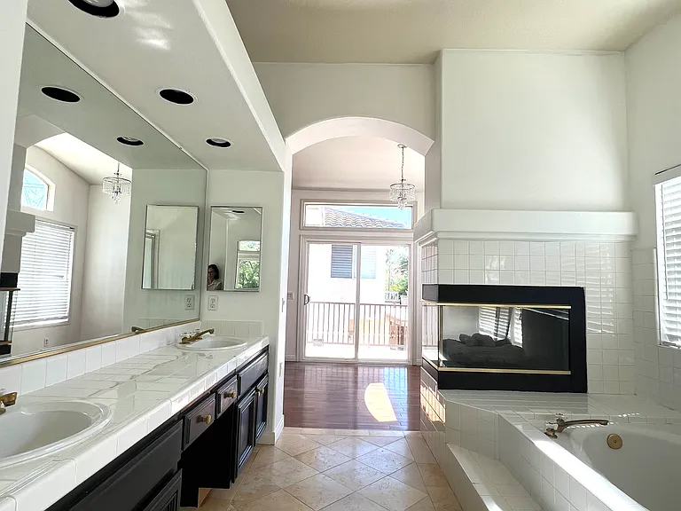 923 S Creekview Ln — Photo 17