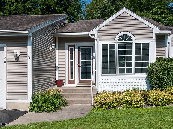 2nd image of 120 Pinegrove Dr
