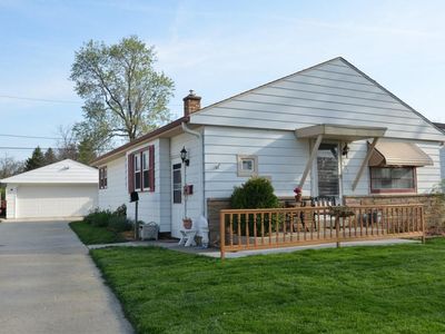 9337 W Saint Paul Ave, Milwaukee, WI, 53226