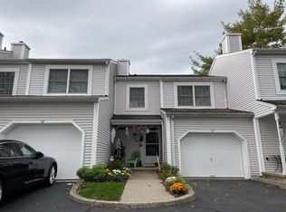 13 Iron Forge Vlg S, Pompton Lakes, NJ 07442
