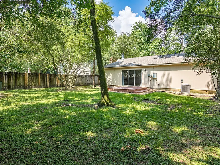 6 Basal Briar Ct — Photo 33