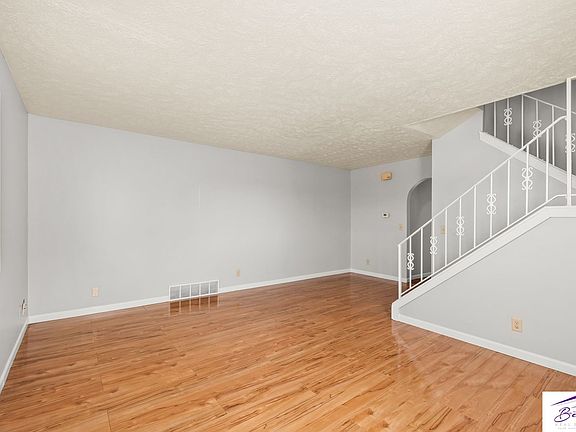 3rd image of 11614 Camden Ave