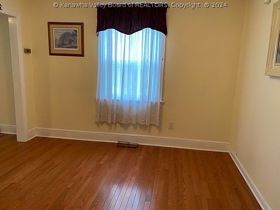 4th image of 6632 Roosevelt Ave