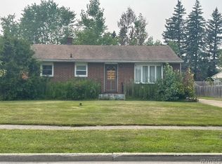 111 S Irwinwood Rd, Lancaster, NY 14086