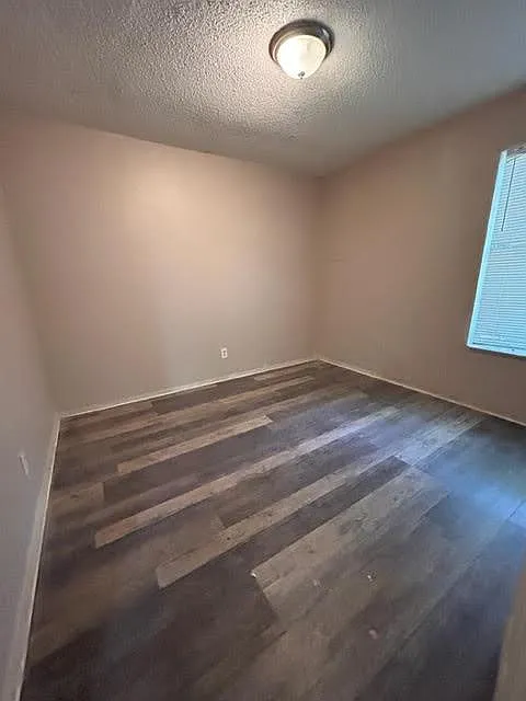 2 bed, 725 sqft, $890 — Photo 3