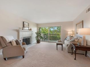 17461 Plaza Abierto UNIT 22, San Diego, CA 92128