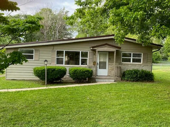 317 E Hadley Street, Aurora, MO 65605