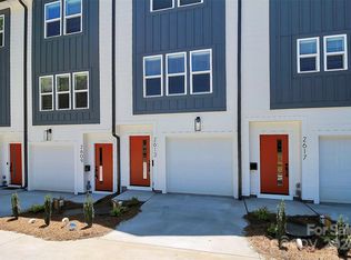 2613 Dr Carver Rd, Charlotte, NC 28208