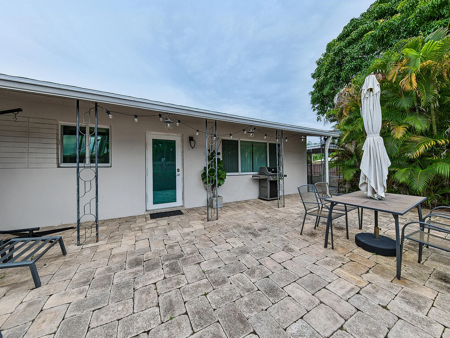 2 bed, 1.0 bath, 847 sqft, $2,400 — Photo 4
