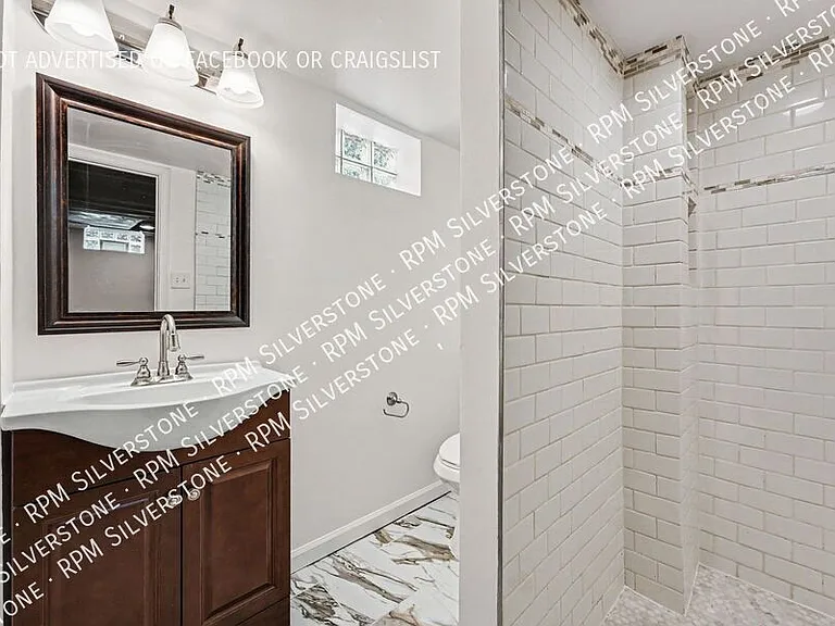 1403 N Altadena Ave — Photo 19