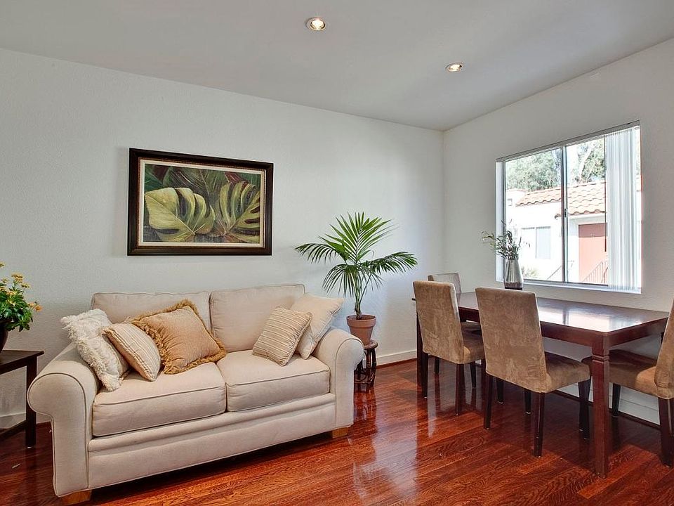 LIVING AND DINING AREAS
