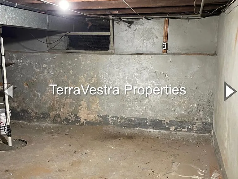 310 Water St — Photo 16