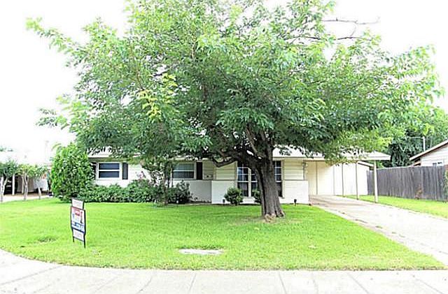 1st image of 1702 Gilbreath Cir