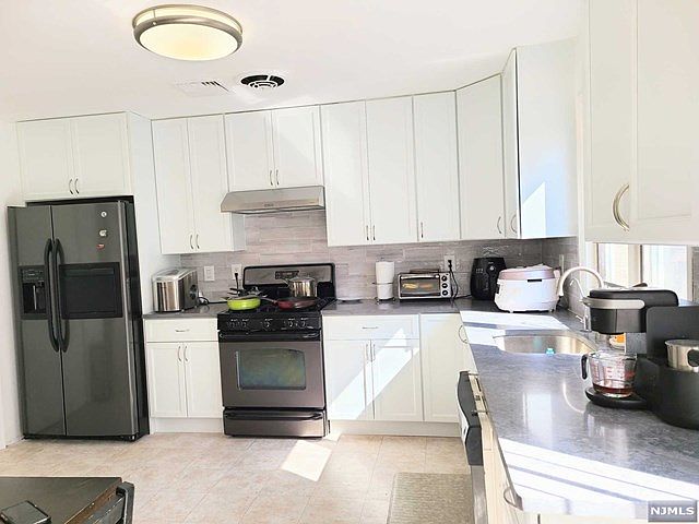 1st image of 762 W End Ave