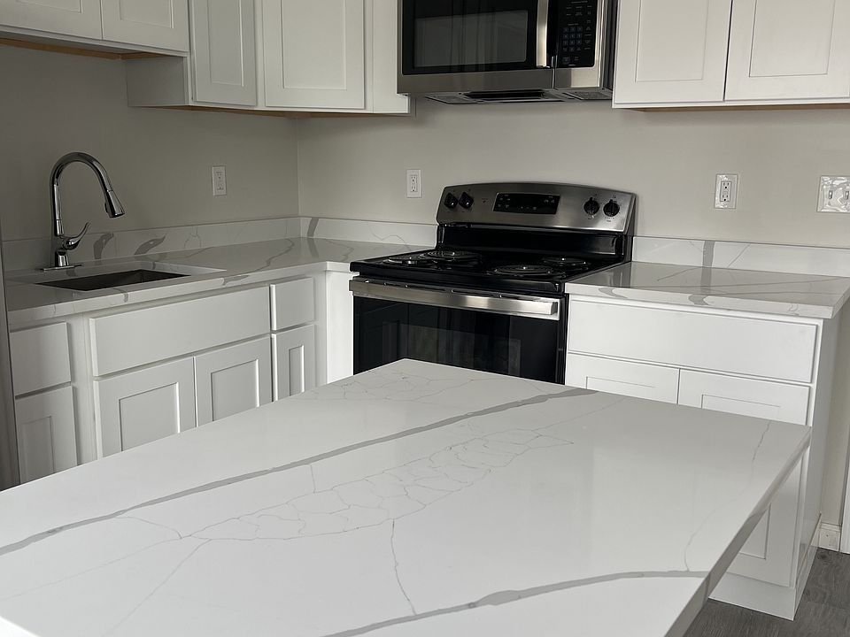 2nd image of 27 Main St #10