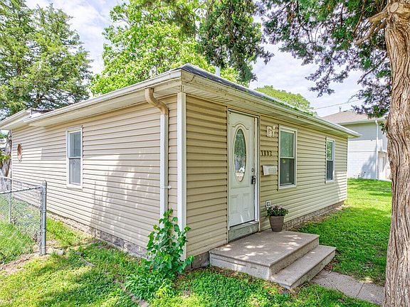 3rd image of 1802 Avenue F