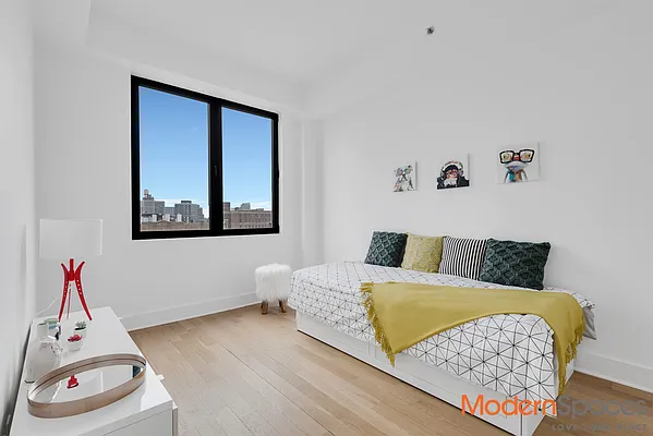 Sold by Modern Spaces | media 4