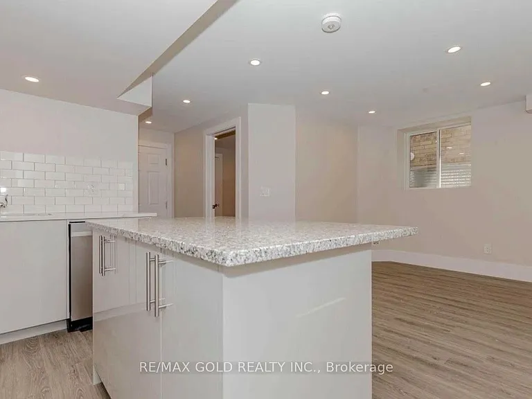 3352 Vernon Powell Dr — Photo 9