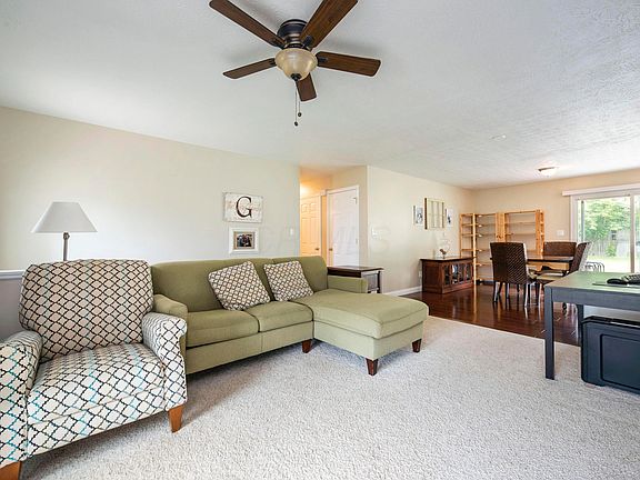 4th image of 7996 Goldsmith Dr