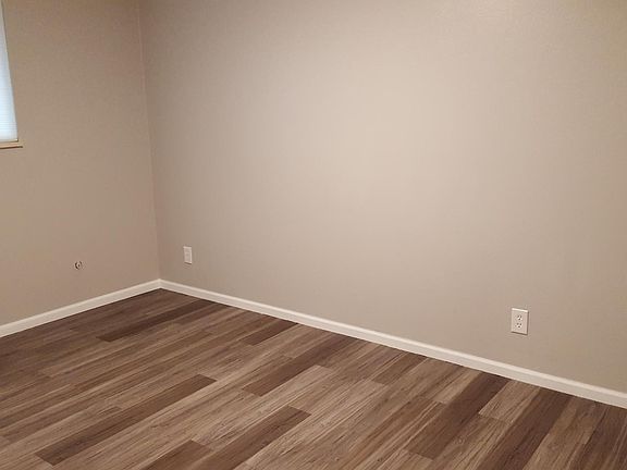 5th image of 124 Dawson Pl